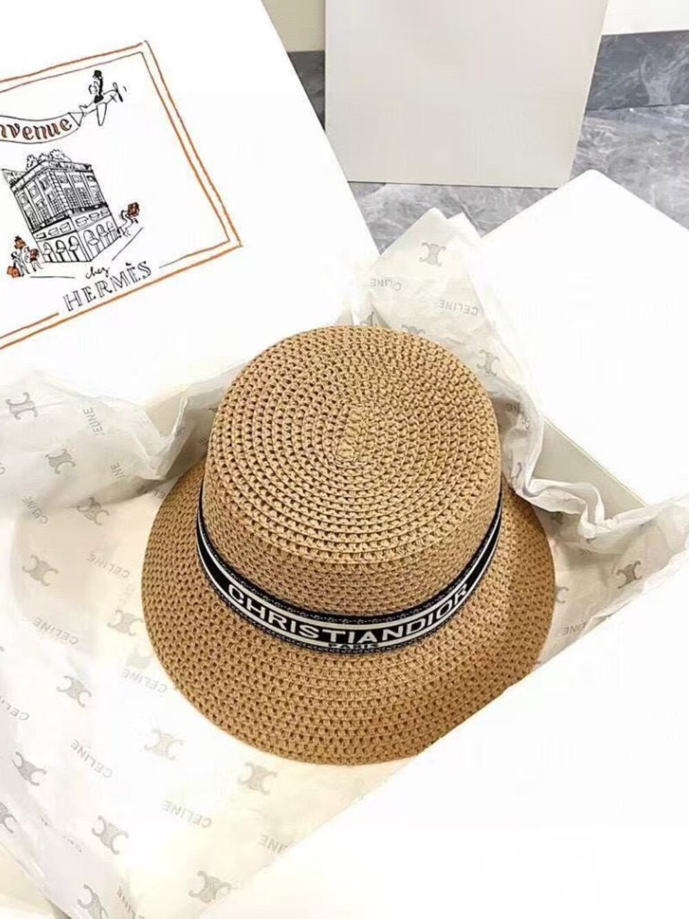 Dior straw hat with embroidered logo - Picture 3 of 6